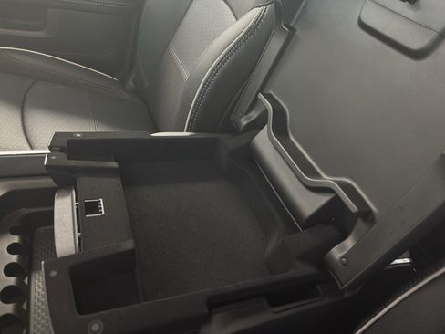 New 2025 RAM 2500 Laramie AWD/4WD image 23