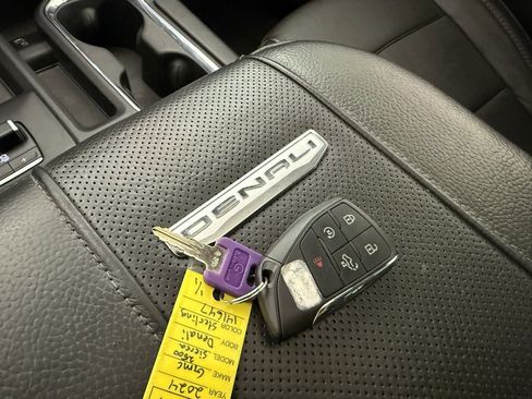 Used 2024 GMC Sierra 2500 Denali w/ Denali Reserve Package image 35