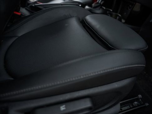 Used 2019 MINI Cooper S image 32