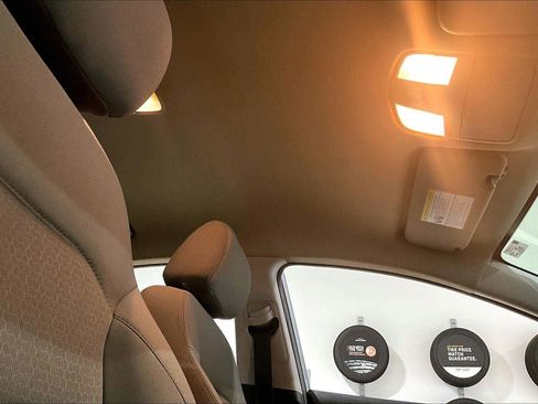 Used 2017 Hyundai Elantra SE FWD image 22
