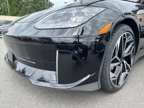 New 2024 Hyundai Ioniq 6 Limited image 30