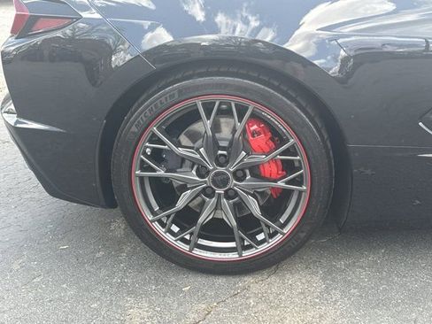 Used 2023 Chevrolet Corvette Stingray Premium Conv w/ Z51 Performance Package RWD image 17