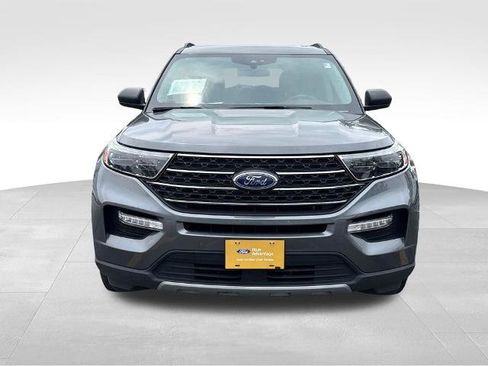 Certified 2024 Ford Explorer XLT w/ Equipment Group 202A AWD/4WD image 4