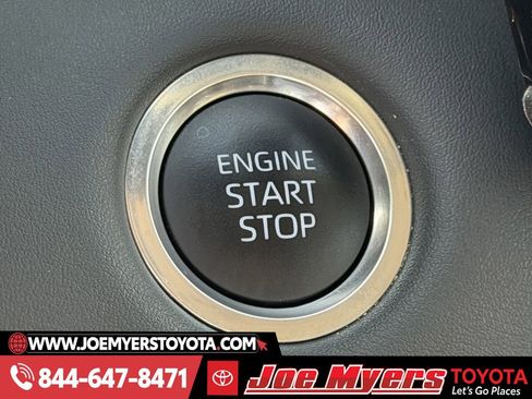 Used 2025 Toyota Highlander LE image 22