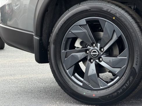 New 2026 Nissan Rogue SV w/ Cold Weather Package FWD image 34