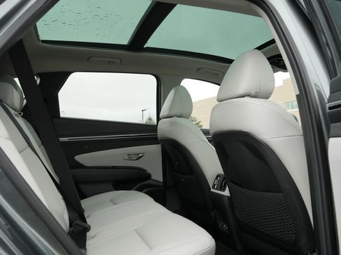 Used 2022 Hyundai Tucson Limited image 16