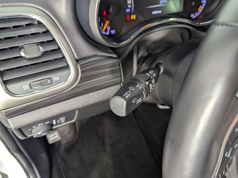 Used 2021 Jeep Grand Cherokee Laredo X image 21