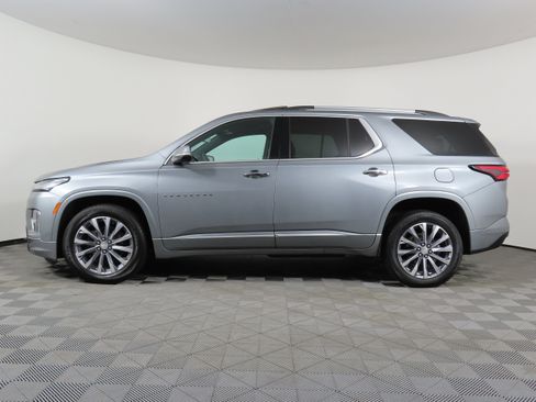 Used 2023 Chevrolet Traverse Premier AWD/4WD image 27