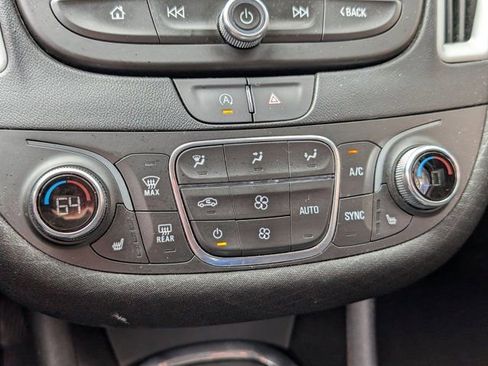 Used 2023 Chevrolet Malibu LT image 17