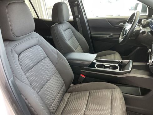 Used 2025 Chevrolet Equinox LT AWD/4WD image 20