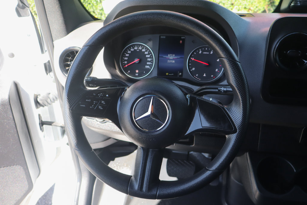 Used 2025 Mercedes-Benz Sprinter 2500 image 23