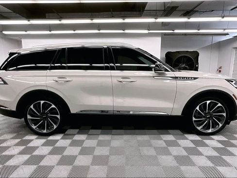 Used 2023 Lincoln Aviator Reserve w/ Equipment Group 201A AWD/4WD image 15