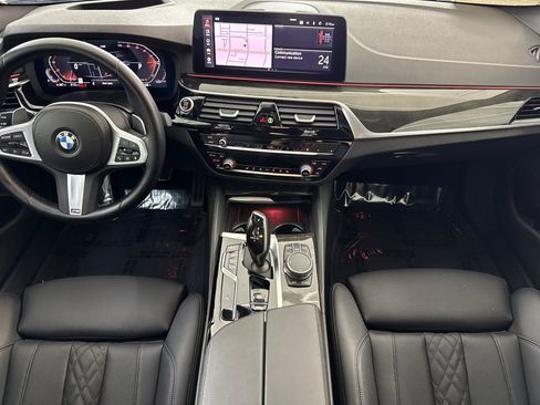 Used 2023 BMW 540i w/ M Sport Package RWD image 16