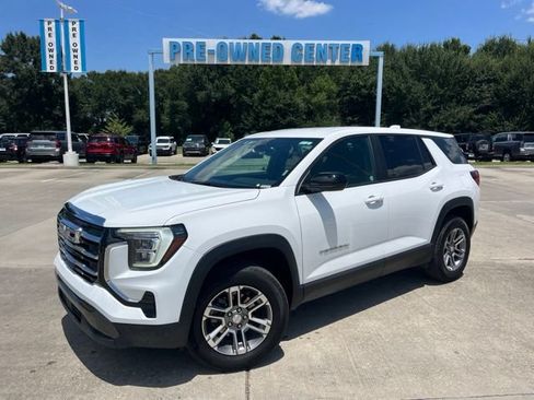 Used 2025 GMC Terrain Elevation AWD/4WD image 2