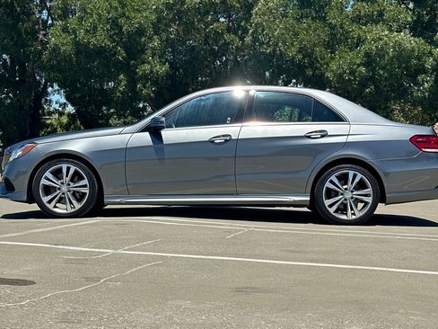Used 2016 Mercedes-Benz E 350 Sedan image 2