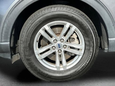 Used 2023 Ford Explorer XLT w/ Equipment Group 202A AWD/4WD image 25