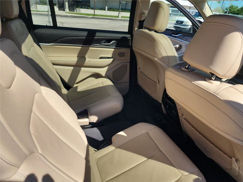 Used 2021 Jeep Grand Cherokee L Limited image 27