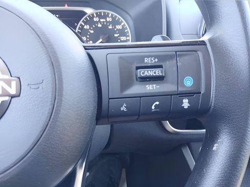 Used 2023 Nissan Rogue SV AWD/4WD image 20