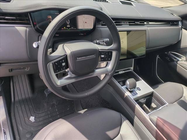 New 2026 Land Rover Range Rover SE AWD/4WD image 3