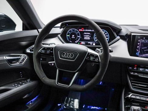 Used 2024 Audi e-tron GT Premium Plus image 24