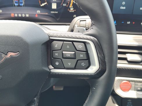 Used 2025 Ford Mustang GT Premium RWD image 13