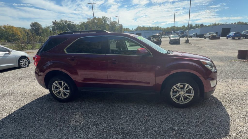 Used 2017 Chevrolet Equinox LT w/ Convenience Package FWD image 9