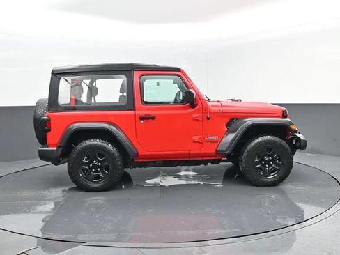 Used 2018 Jeep Wrangler Sport AWD/4WD image 4
