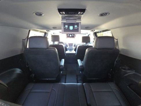 Used 2020 GMC Yukon XL SLT w/ Open Road Package image 15