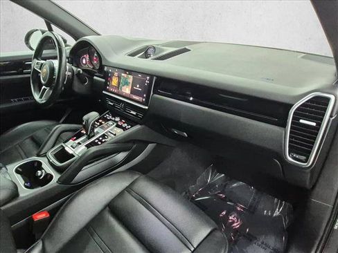 Used 2022 Porsche Cayenne S AWD/4WD image 26