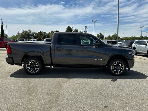 New 2026 RAM 1500 Laramie AWD/4WD image 9