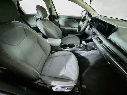 Used 2025 Kia K4 FWD image 31