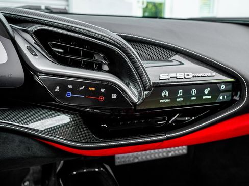 Used 2022 Ferrari SF90 Stradale AWD/4WD image 12