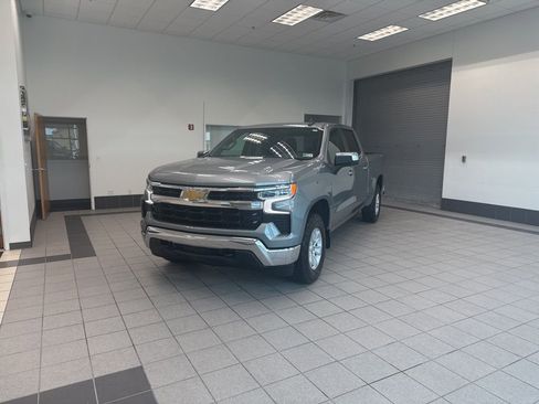 Used 2025 Chevrolet Silverado 1500 LT w/ Work Truck Package AWD/4WD image 3