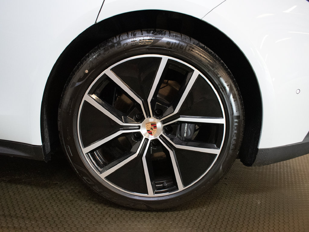 New 2026 Porsche Panamera image 14