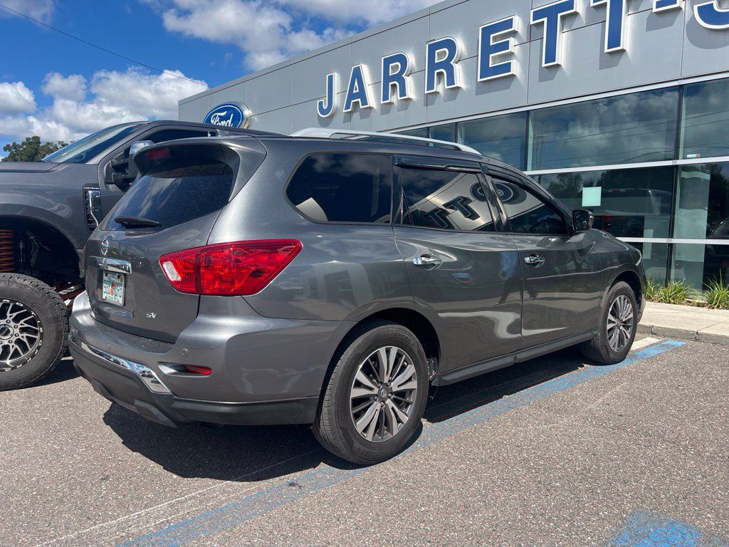 Used 2019 Nissan Pathfinder SV FWD image 4