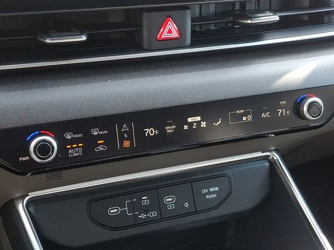 New 2026 Kia Carnival EX image 14