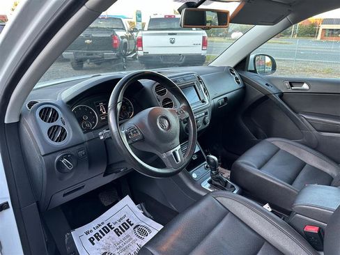 Used 2017 Volkswagen Tiguan S image 14