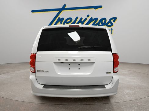 Used 2019 Dodge Grand Caravan SE w/ UConnect Hands-Free Group FWD image 10