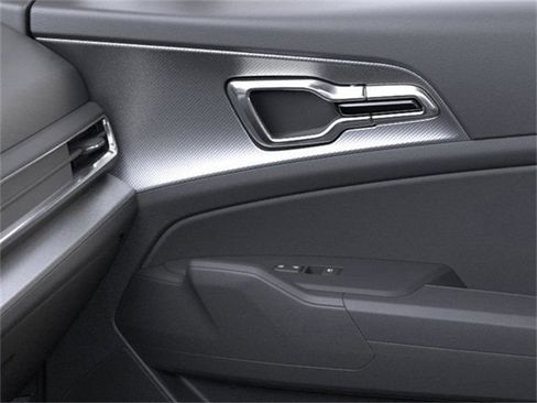 Certified 2025 Kia Sportage LX image 25