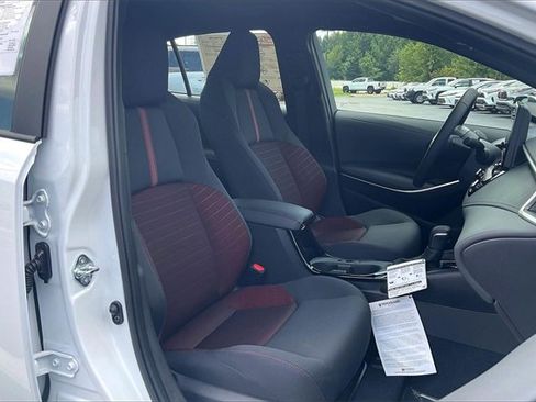 Used 2025 Toyota Corolla SE image 7