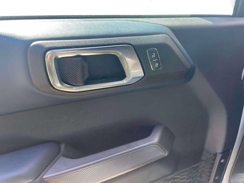 Used 2022 Ford Bronco Outer Banks AWD/4WD image 17