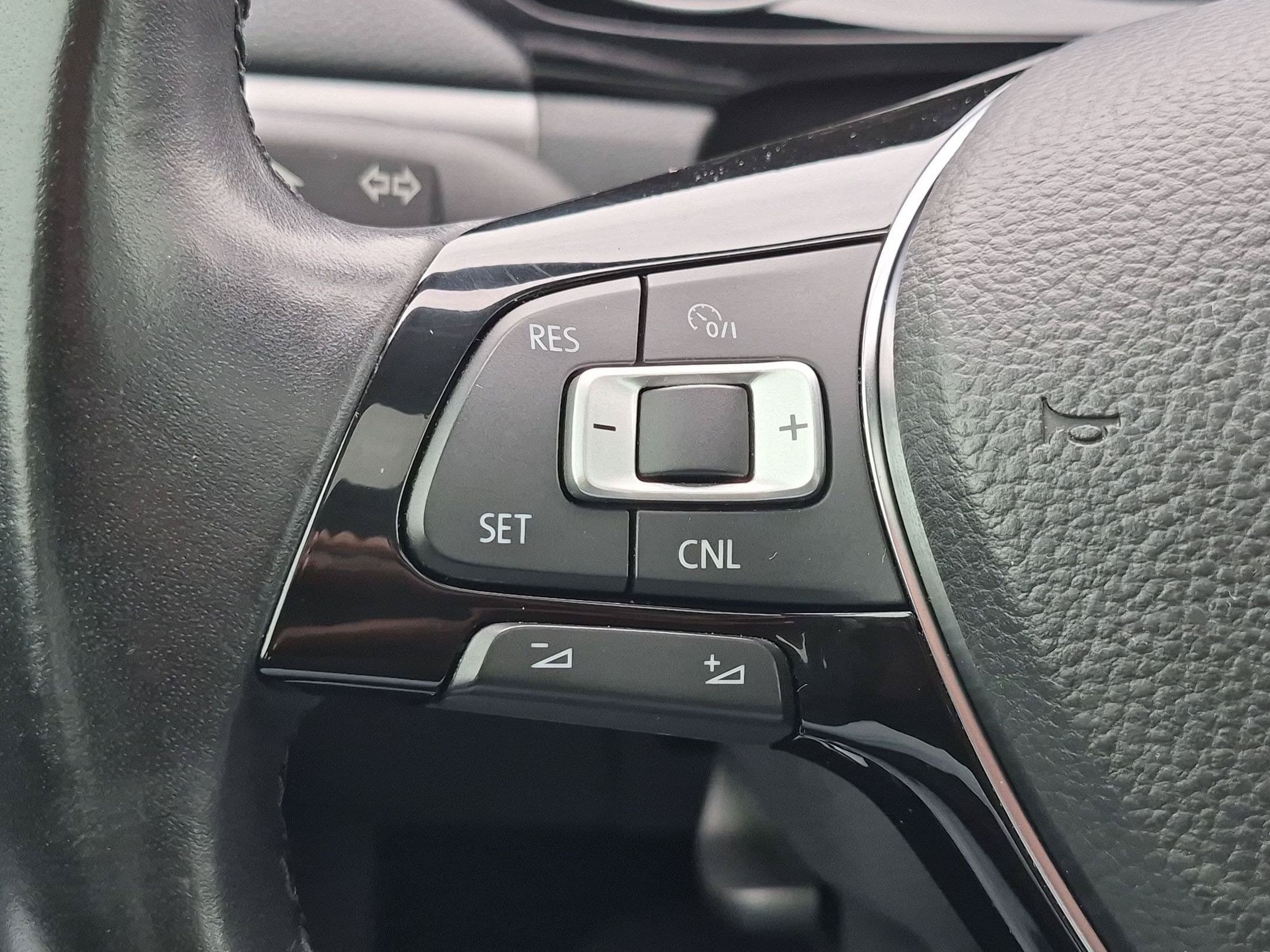 Used 2015 Volkswagen Jetta TDI SE FWD image 18