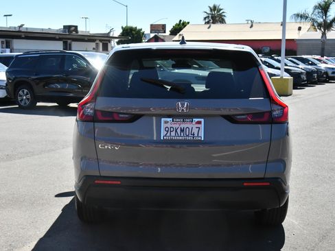 Used 2025 Honda CR-V LX image 7