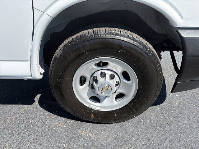 Used 2026 Chevrolet Express 2500 Extended w/ Driver Convenience Package RWD image 14