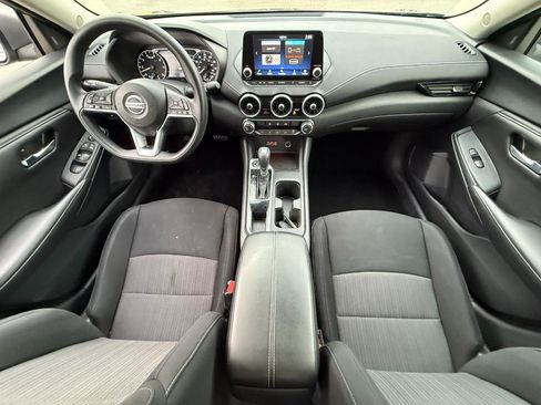 Used 2023 Nissan Sentra SV image 9