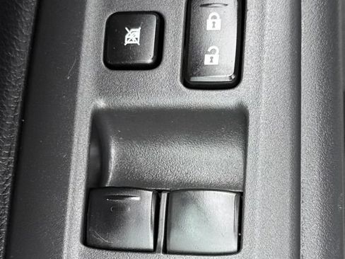 Used 2015 Mitsubishi Outlander ES FWD image 21