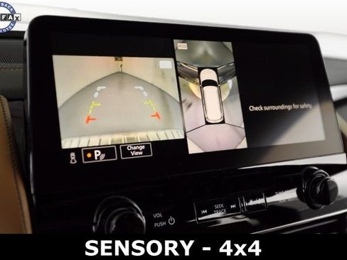 Used 2022 INFINITI QX80 Sensory image 26