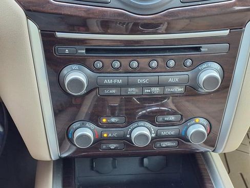 Used 2013 Nissan Pathfinder SL w/ SL Premium Pkg image 17