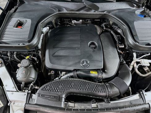 Used 2022 Mercedes-Benz GLC 300 image 34