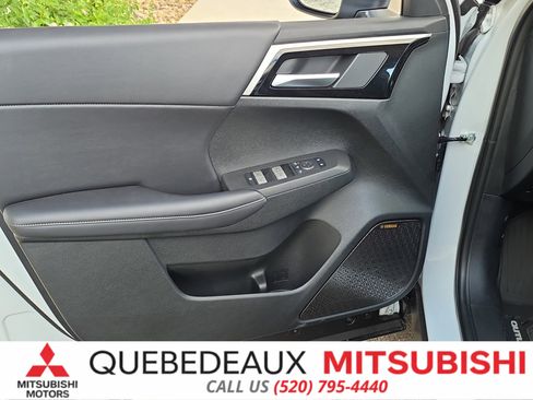 New 2026 Mitsubishi Outlander SE FWD image 10